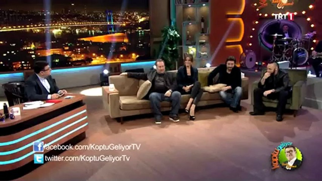 Ahmet Kural Dexter Dizisini Anlatıyor - Koptu Geliyor