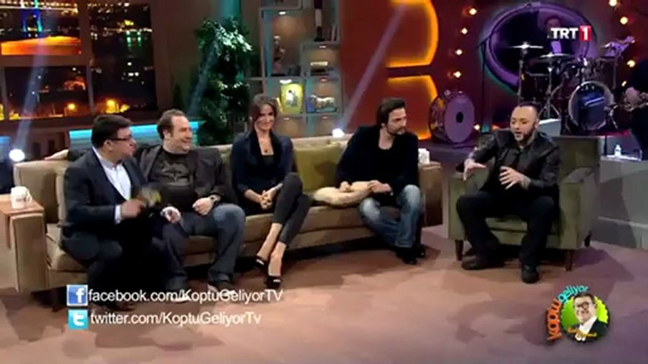 Hayko Cepkin Fanlarını Anlatıyor - Koptu Geliyor