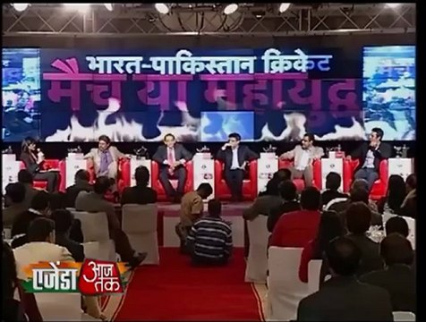 Imran Khan, Wasim, Waqar Younis in India - Dec 7th 2012