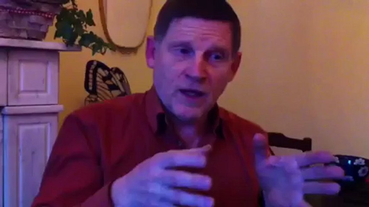 Michel Collon répond aux internautes sur le Mali
