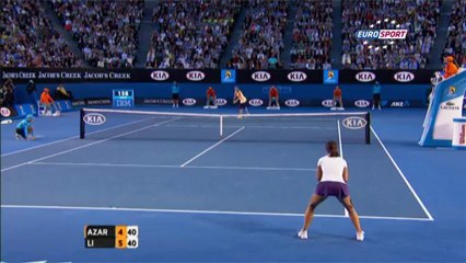 Azarenka ralliyi domine etti