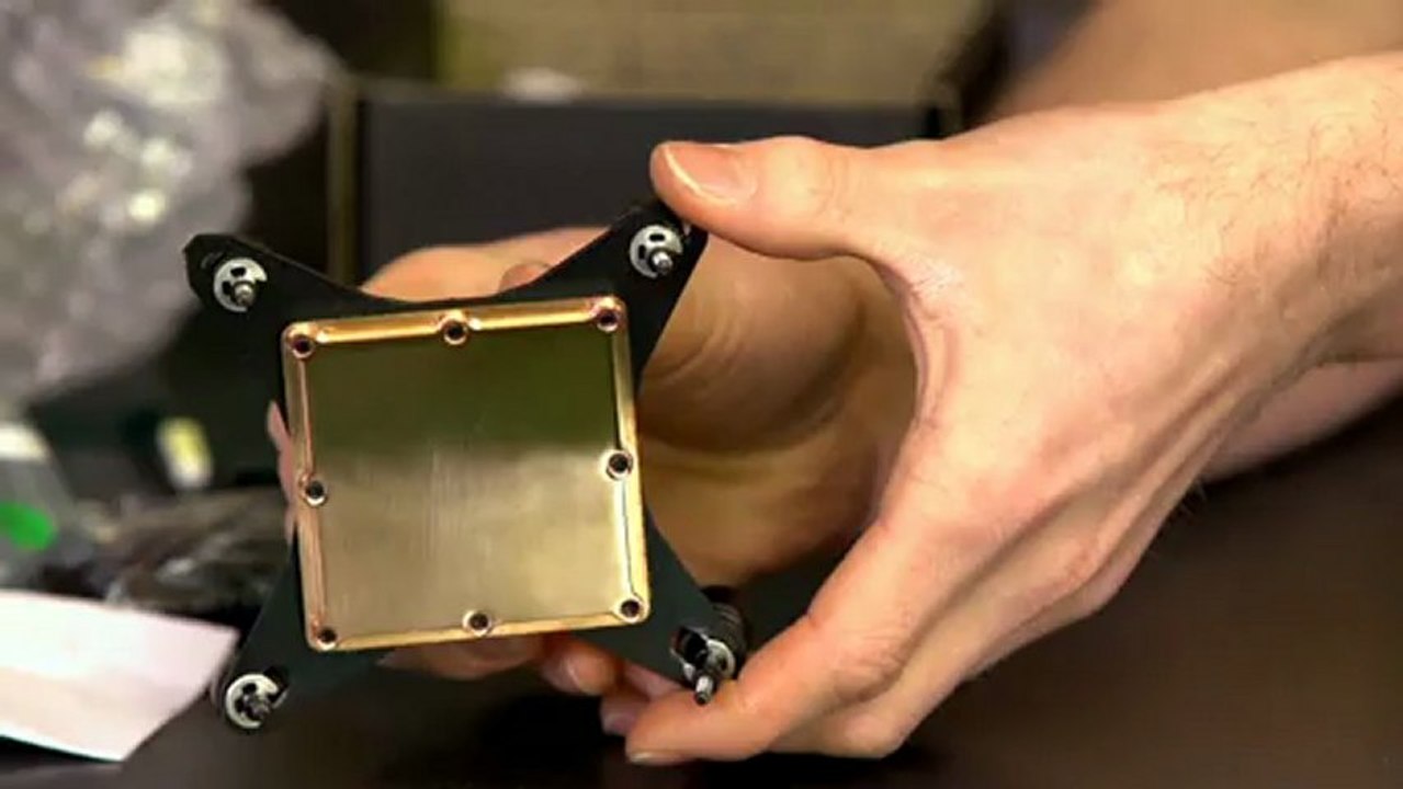 Swiftech APOGEE HD Water Block Unboxing & First Look Linus Tech Tips