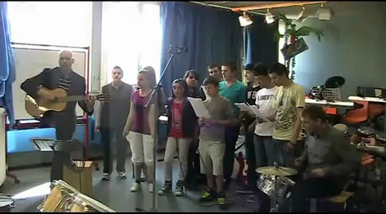 clip2
