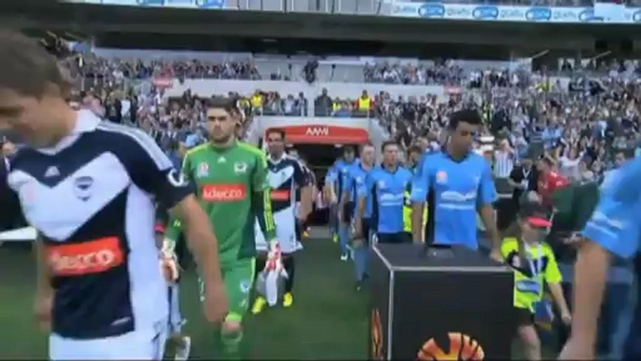 A-League: Melbourne seigt und bleibt an CCM dran