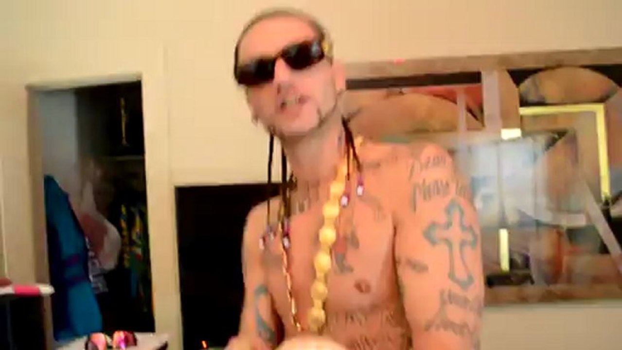 RiFF RaFF - VERSACE PYTHON FREESTYLE