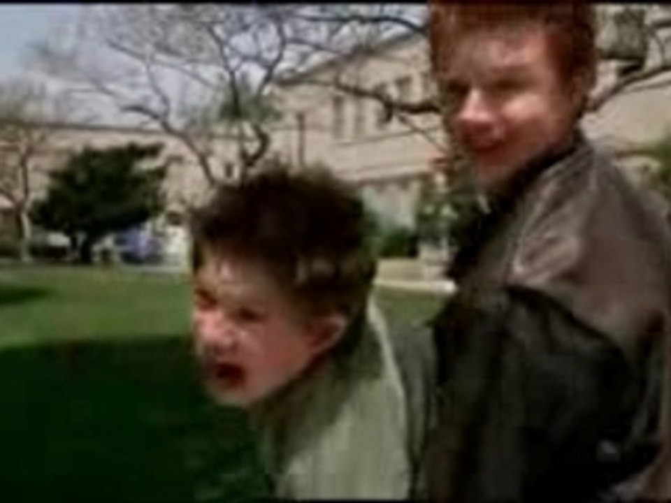 extrait de "Max Keeble's Big Move"