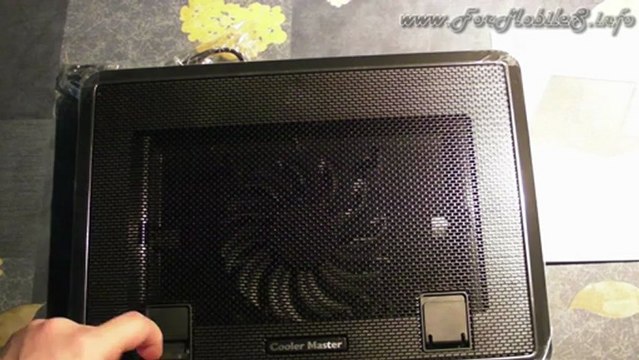 Unboxing di Cooler Master Notepal Ergostand II - esclusiva mondiale !