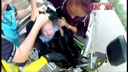 Un niño logra salvarse en mitad de un temporal en Australia