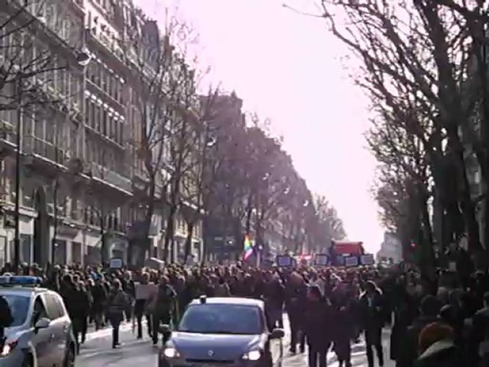Manifestation en faveur du Mariage Gay : le cortège défile boulevard Saint-Michel