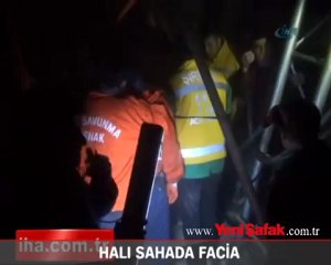 Halı saha çöktü: 3 ölü