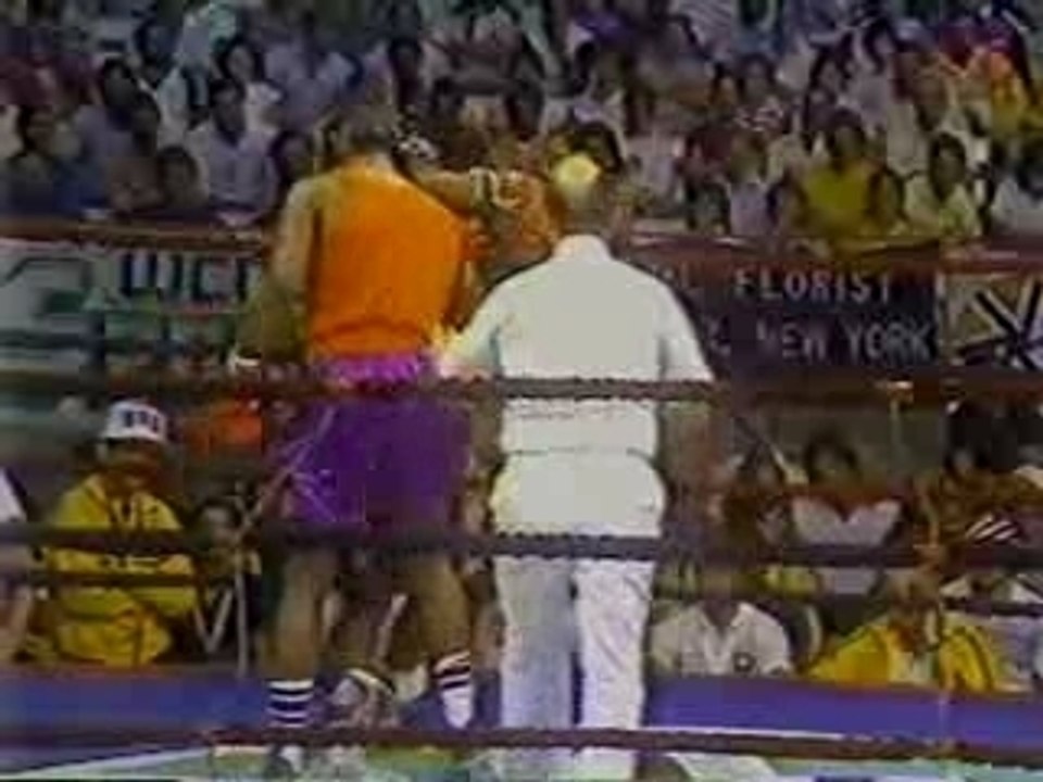 Mike Tyson vs. Winston Bent(Amateur)