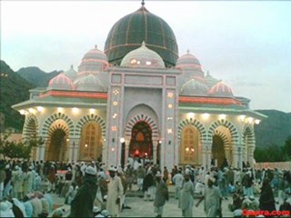 qari mushtaq ahmad-khaak sooraj se andheron ka izala hoga  ap ayen to mere ghar main ujala hoga