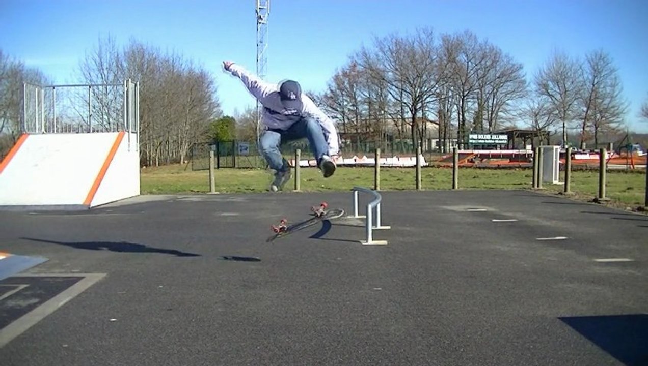 Tricks Tips :  Le Heel Flip