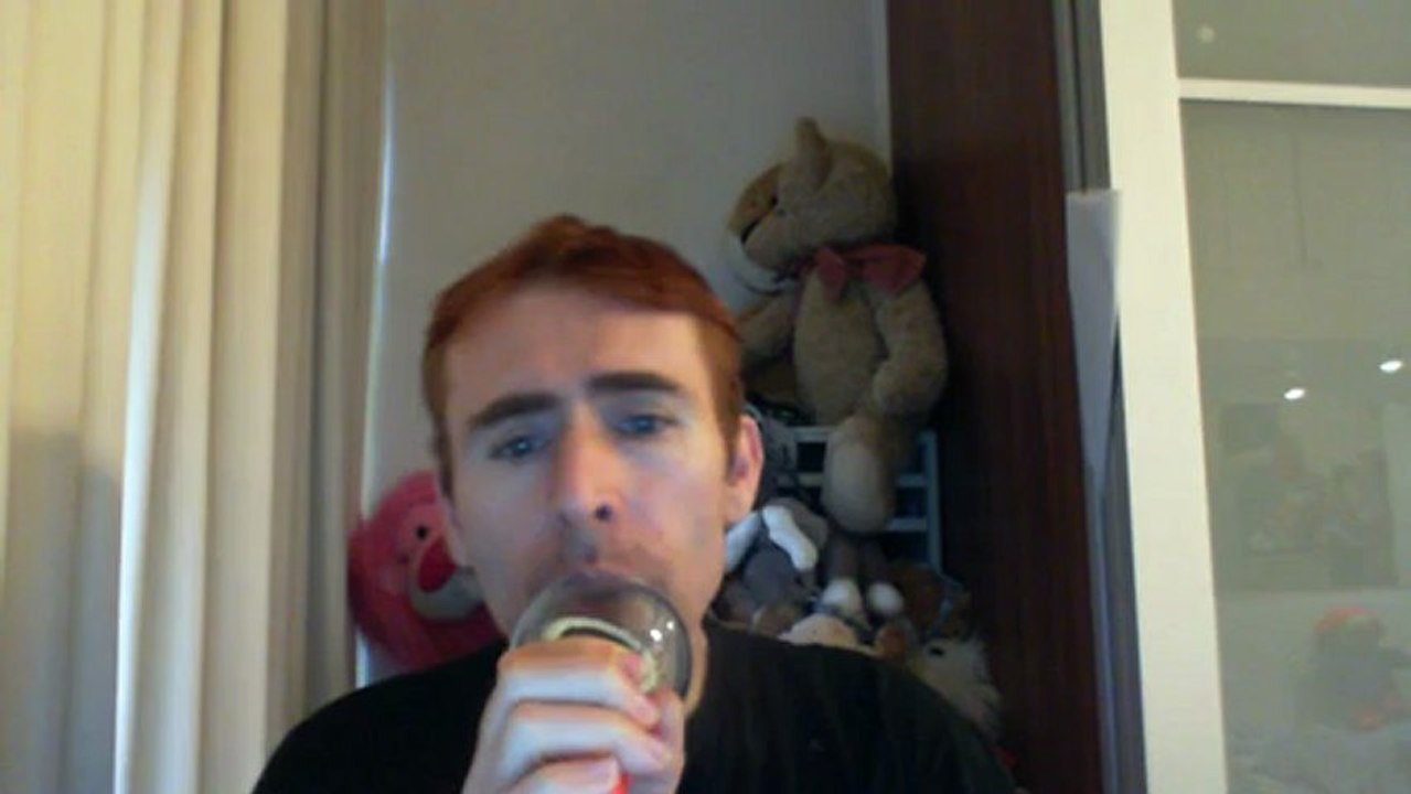 Wiwi égratigne "la crise est finie" d'Albert Préjean