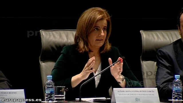Báñez: Es un reto combatir el desempleo juvenil