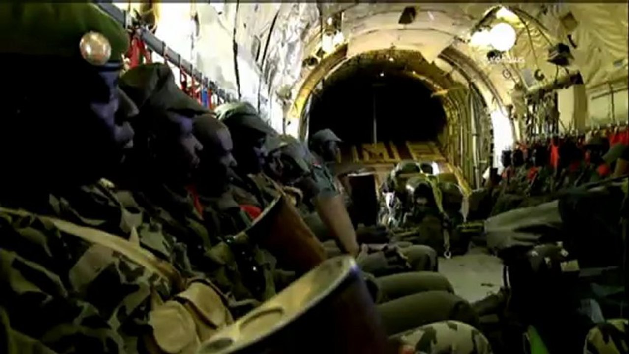 French and Malian troops seek to secure Timbuktu