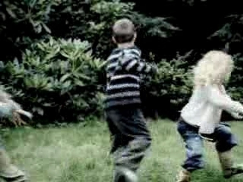 Régis Gonfle Un Ballon