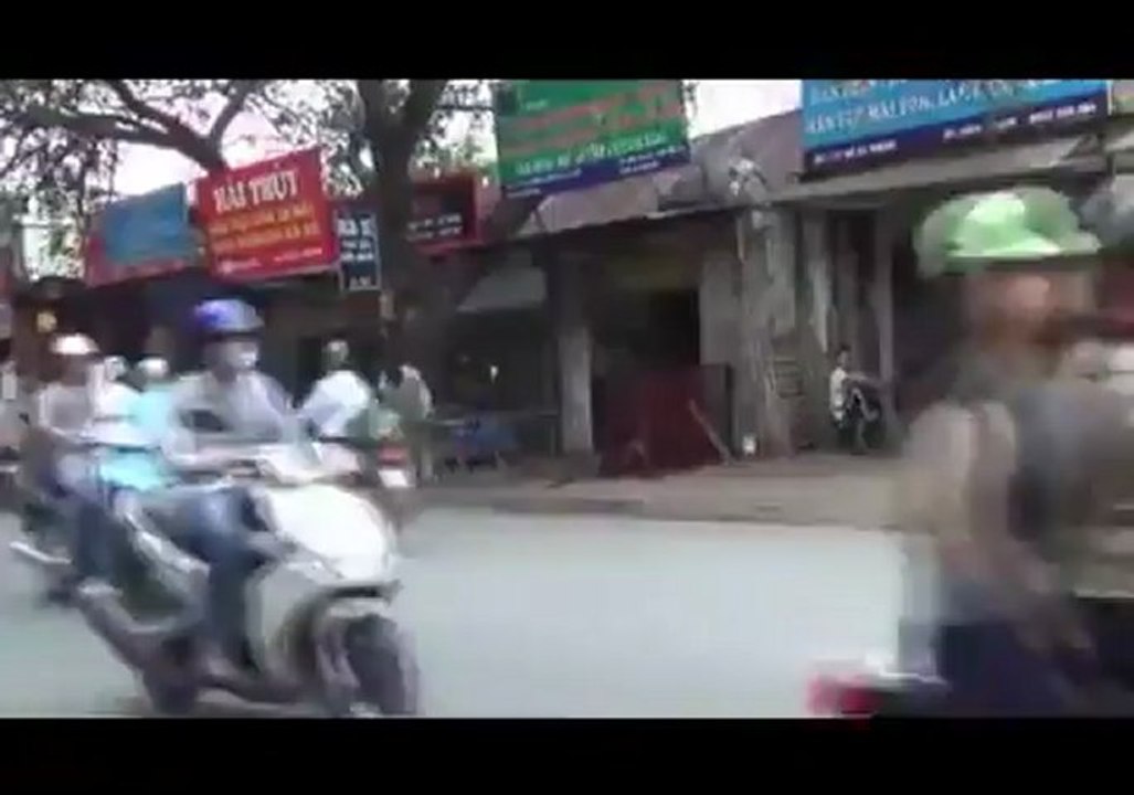 Sửa cửa sắt Quận 1 - 0947 406 037 lưu động