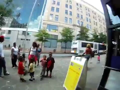 Mère de famille se fait taser devant ses enfants