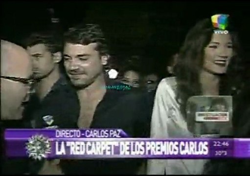 Pedro y Paula en Intratables (look en premios Carlos) - 28 de Enero