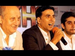 I Am Kid In Front Of Anupam Kher - Akshay Kumar