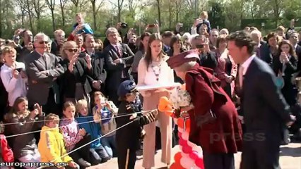 La reina Beatriz de Holanda abdica con 75 años