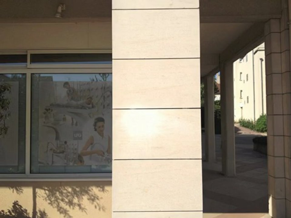 Nettoyage - Décapage par aérogommage - Suppression de graffitis - Place centrale (91)