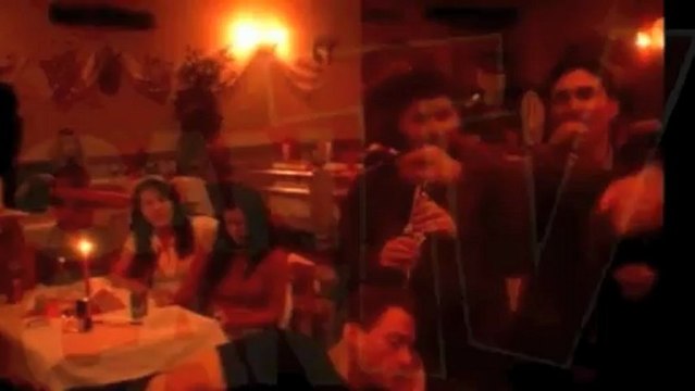 Jean Claude Van Damme, beat criță, dansează pe manele într-un bar din București