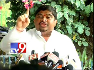 Case filed against Ponnam Prabhakar in Vizag