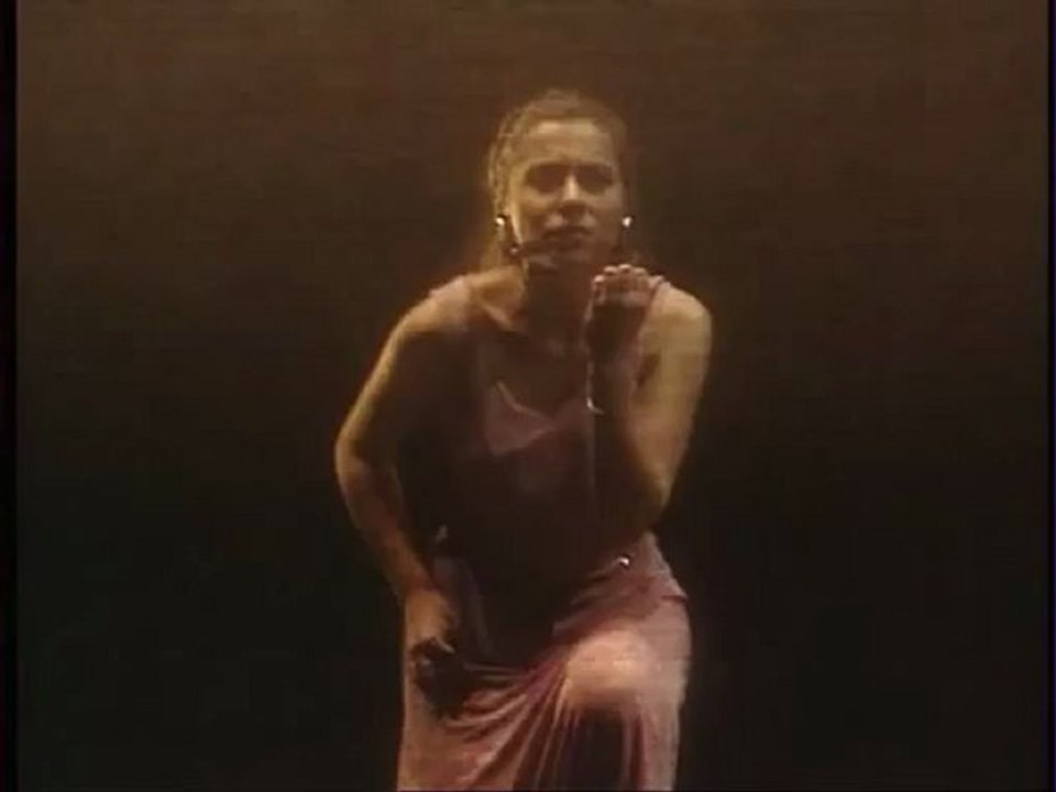 JULIE ZENATTI  LA MONTURE Notre Dame de Paris