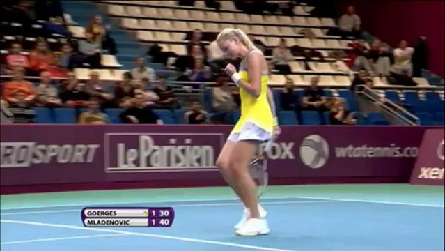 Mladenovic stuns Goerges
