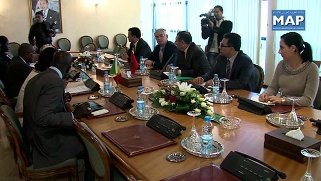 Youssef Amrani reçoit la ministre sénégalaise déléguée auprès du ministre des Affaires étrangères