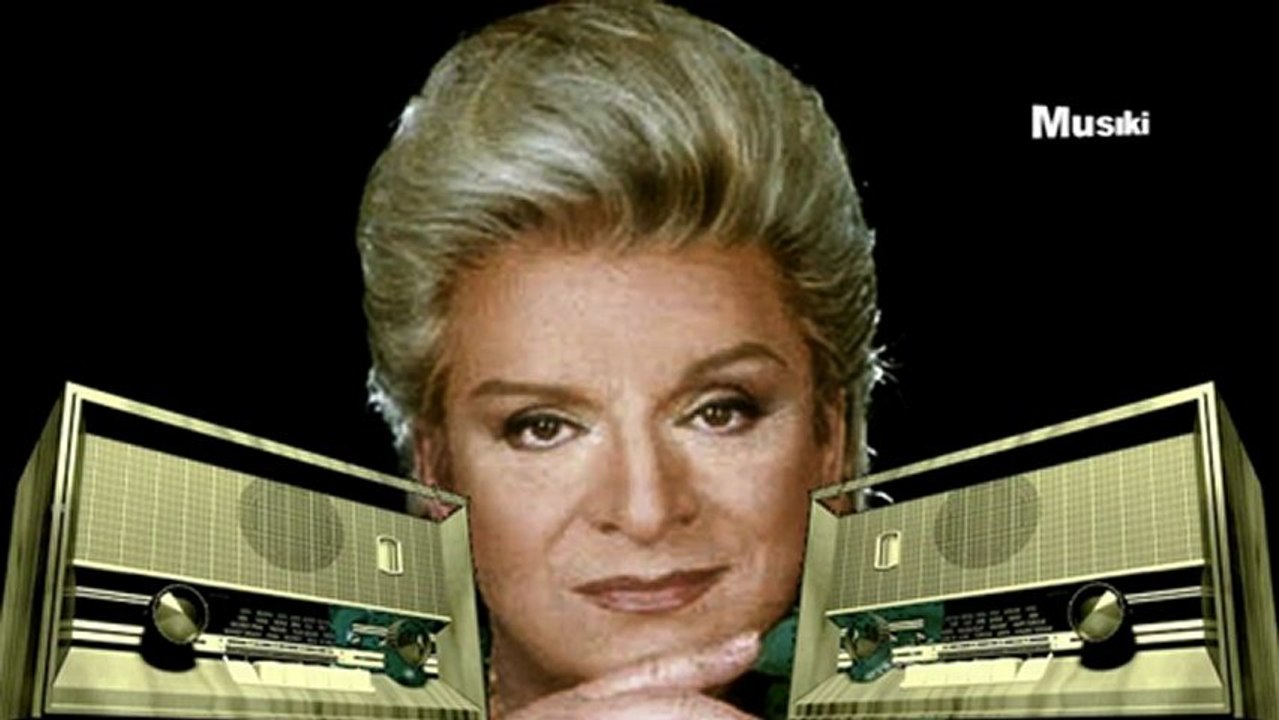 Zeki Müren ♫ Ne dert kalır ne hüzün Bir sudur akar zaman.HD