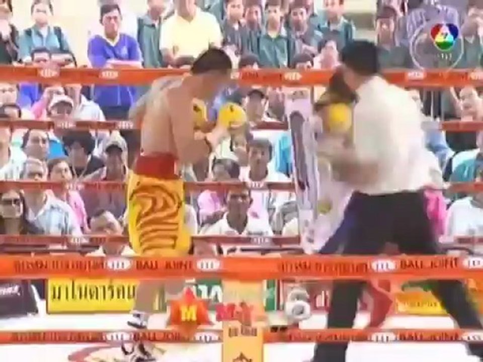 2013-01-28 Nawaphon Por Chokchai vs Ronerex Dalut - Highlights