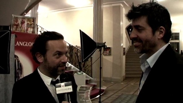 Patrick Mille reçoit le prix révélation Henri Langlois à Vincennes remis par Carole Bouquet