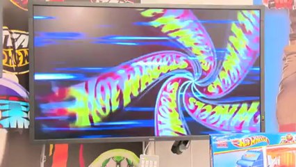 Marco Reus entwickelt live neues Hot Wheels Modell