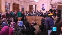 الاحتجاجات تدفع الرئيس المصري محمد مرسي لإلغاء زيارته إلى فرنسا