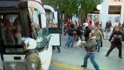 Greek workers break into labour minister's office
