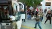 Violentos enfrentamientos en las calles de Atenas entre...