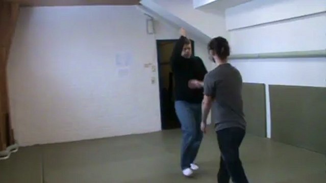 Shomen uchi : ude kime nage ura (ki no nagare)