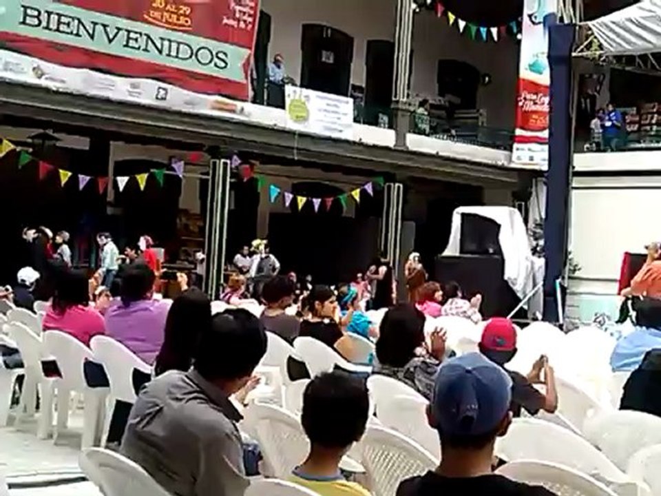 Precentacion de Danza Folclorica Salvador 1 de 6