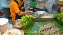 ploem chit food court - how to cook a pat thai