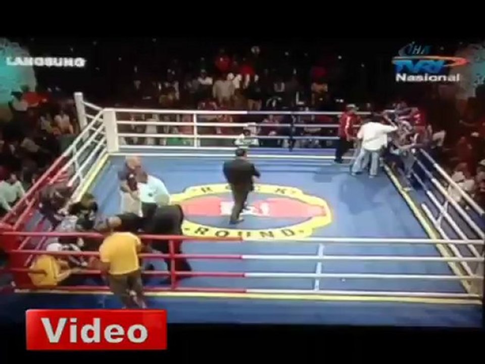 Genç boksör ringde öldü - İhlas Haber Ajansı (İHA)