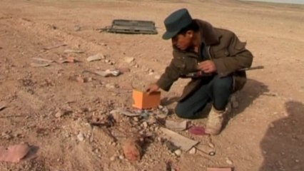 Afghanistan roadside bomb kills police officer