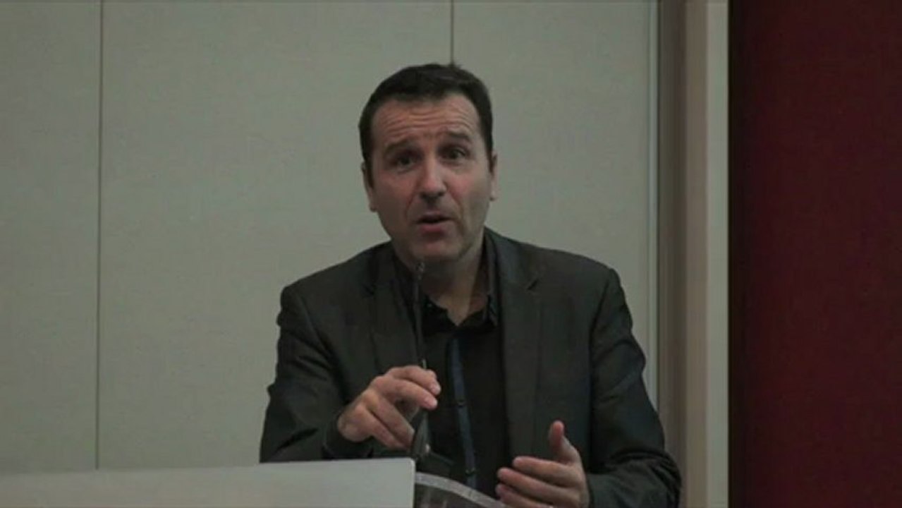 Samuel Thomas conclut la table-ronde Discrimination