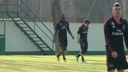 Balotelli marque déjà avec l'AC Milan !
