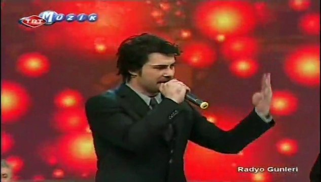 Kırmızı Kurdele (Oktay Bora Ertuğrul)