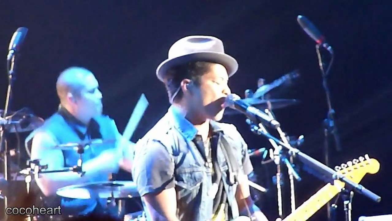 2 Bruno Mars - Oberhausen, 15.10.2011