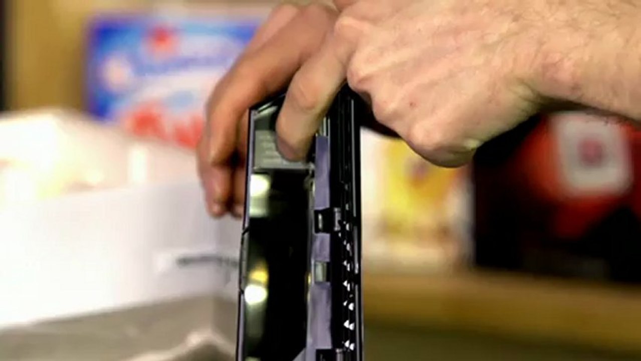 Netgear Centria Wireless N Router Unboxing & First Look Linus Tech Tips