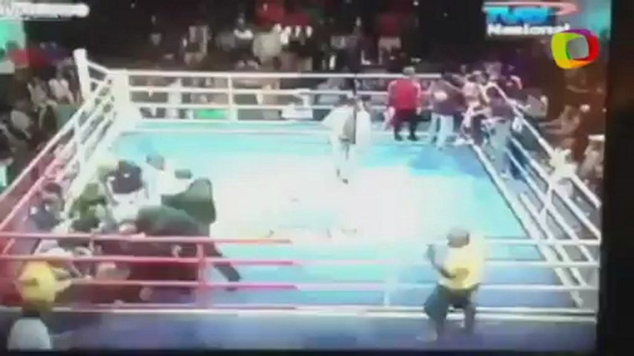 Lutador de 17 anos morre em ringue